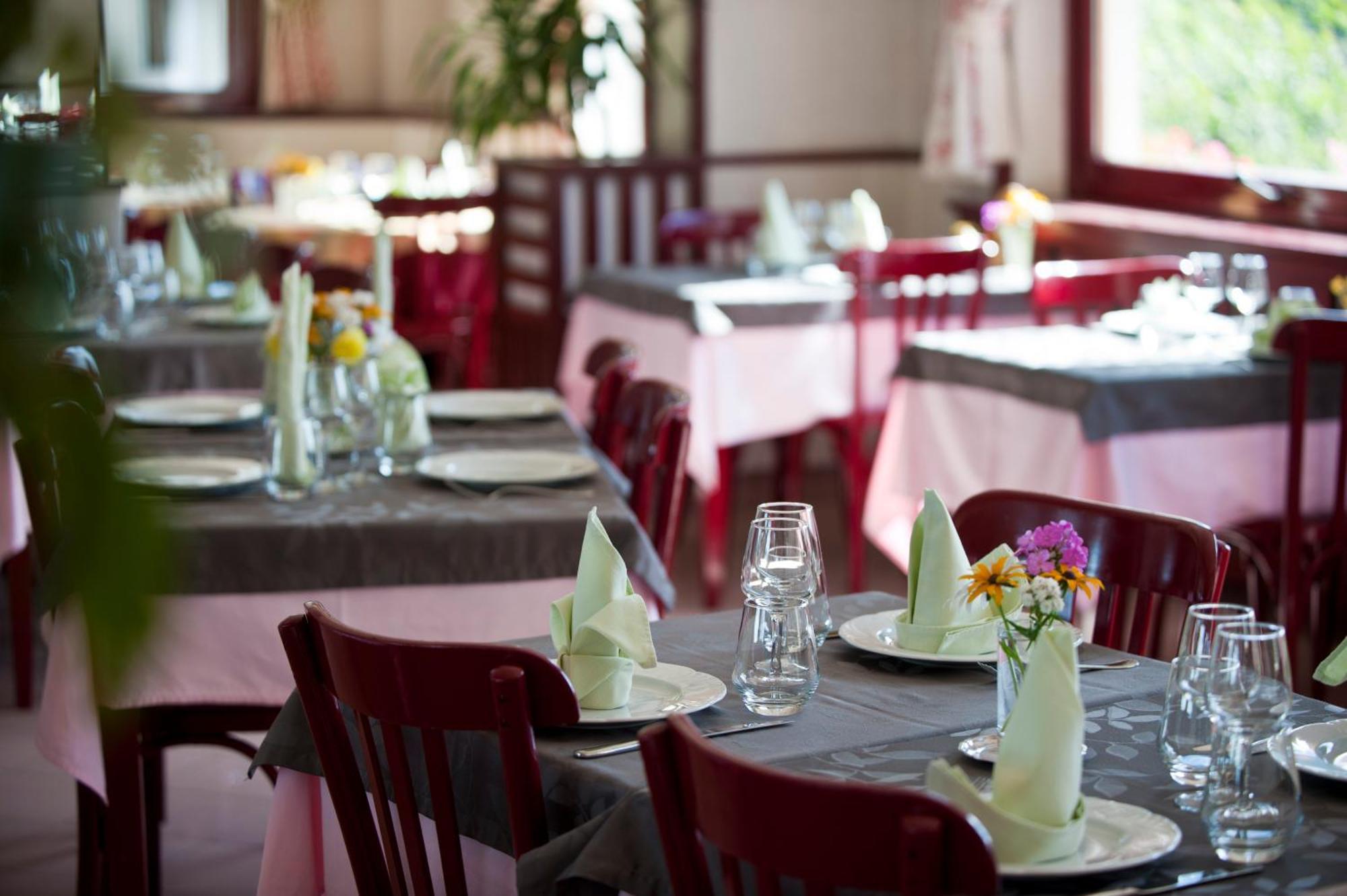 Logis Hotel & Spa Beau-Site Saint-Jean-de-Sixt Eksteriør bilde