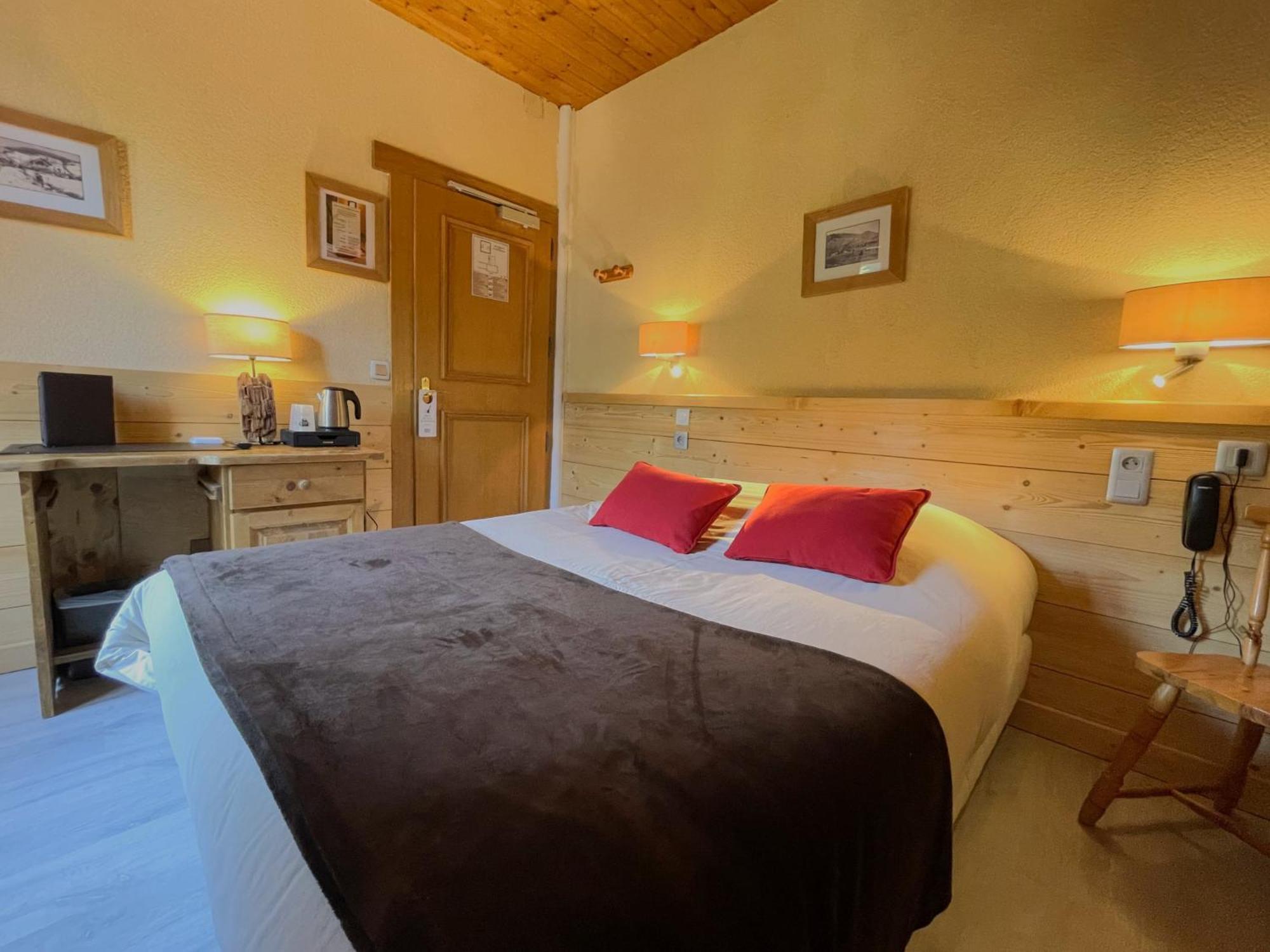 Logis Hotel & Spa Beau-Site Saint-Jean-de-Sixt Eksteriør bilde