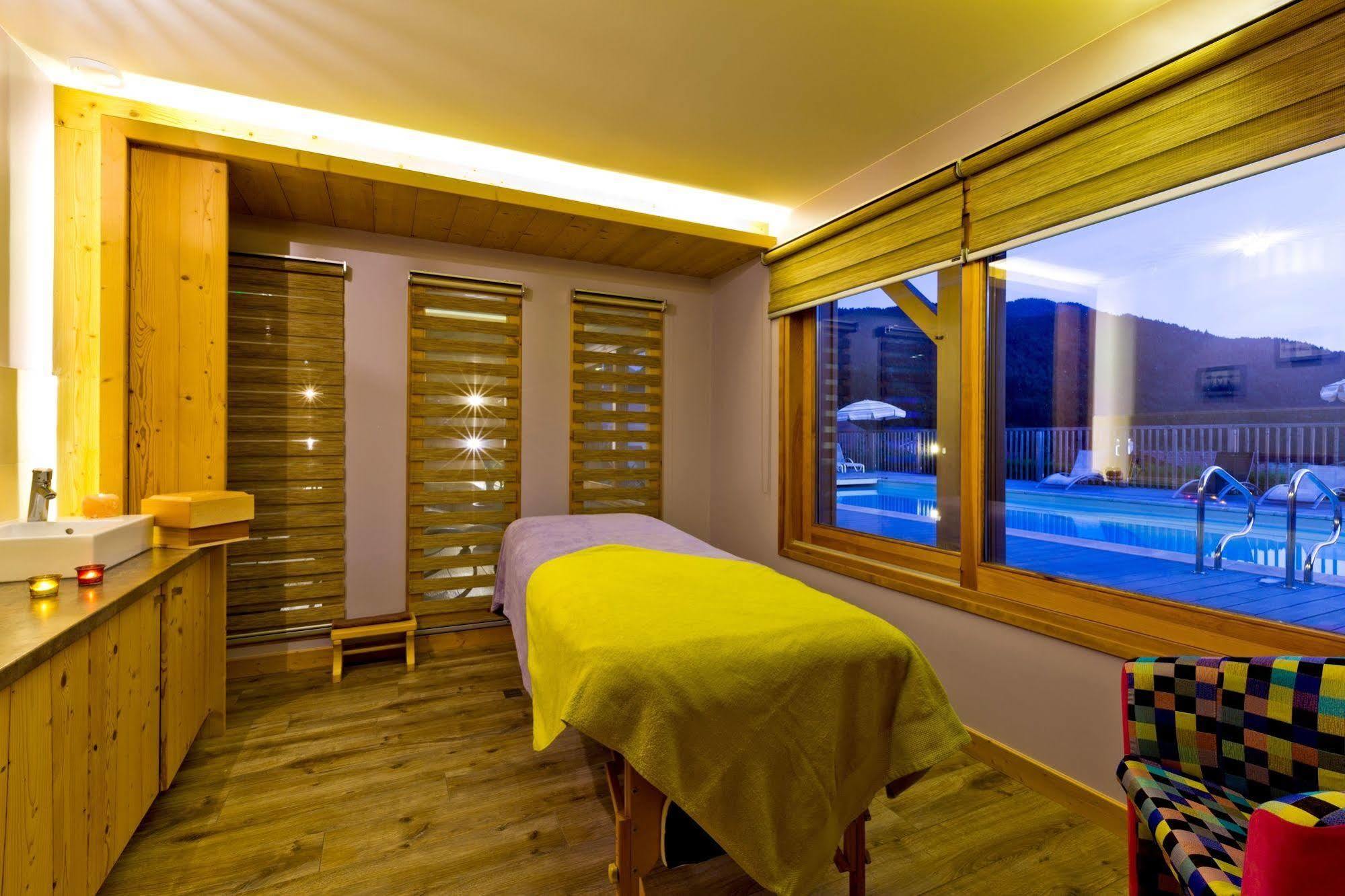 Logis Hotel & Spa Beau-Site Saint-Jean-de-Sixt Eksteriør bilde